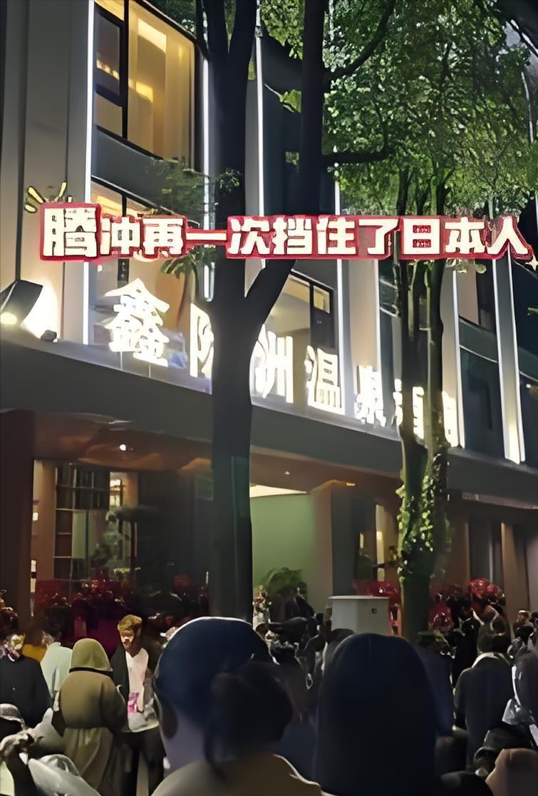 在云南腾冲的大街小巷，藏着一条不成文却全城恪守的规矩。在云南腾冲，有个所有人