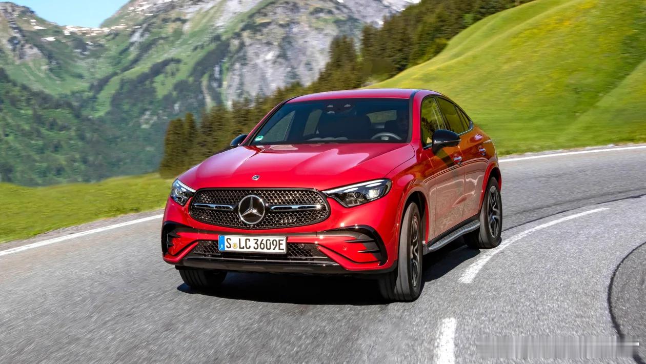 年底想买奔驰的兄弟们有福了奔驰C级、GLB、GLC还有GLC轿跑都官降了，其中G