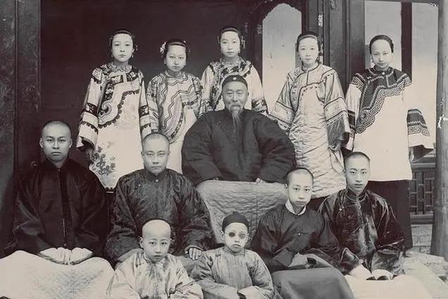 古人说的"三妻四妾"，是3个妻子4个妾？原来真实情况是这样很多人对古代婚