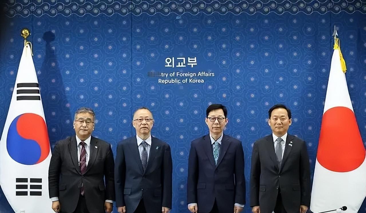 韩国还是清醒！日本强拉韩国“下水”，韩国直接硬气回怼！5月7日，日韩举行外交