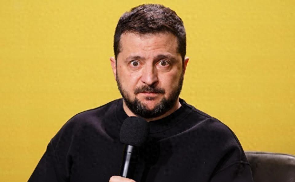 昨天在法国，泽连斯基的记者会开得相当尴尬。前脚他还在国际上大肆吹嘘，说乌克兰的反