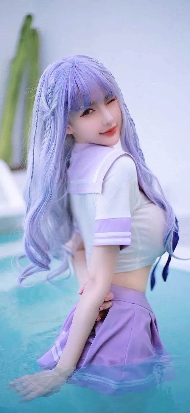 笑话：小王去买鞋，试穿了一双后问老板：“这鞋多少钱？”老板说：“200块。”小王