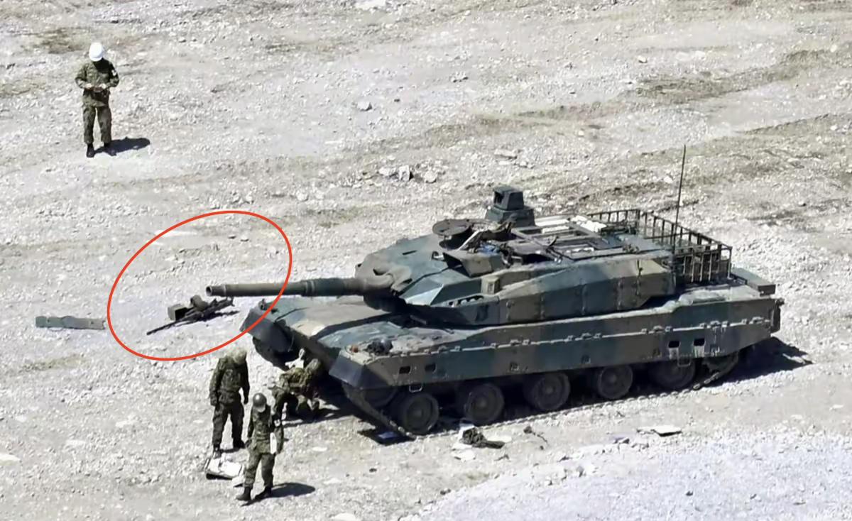 同样是炸膛，为什么泰国VT4坦克乘员没事，而日本10式坦克乘员全灭呢？日本10式