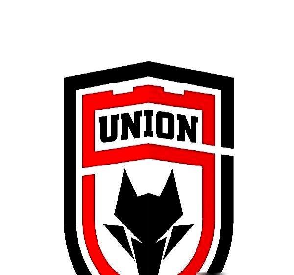 比赛刚踢到37分钟，主教练大手一挥，直接把场上5个花重金买的外援全部拽下场。你肯