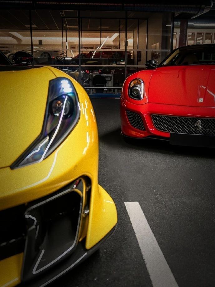 四款法拉利搭载V12引擎的限量版罕见重聚：DaytonaSP3、MonzaS