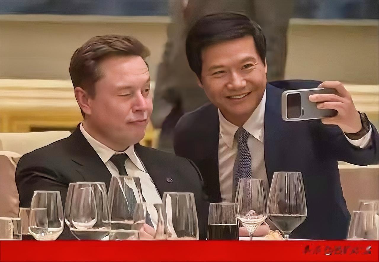 国宴不是私人饭局，也不是商业发布会。在场的都是各国政要、顶级企业家，马斯克是全球