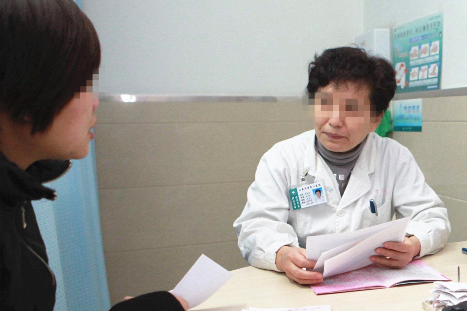 孕妈睡姿不对会导致孩子缺氧, 睡觉也要注意, 怀个孕真是太难了