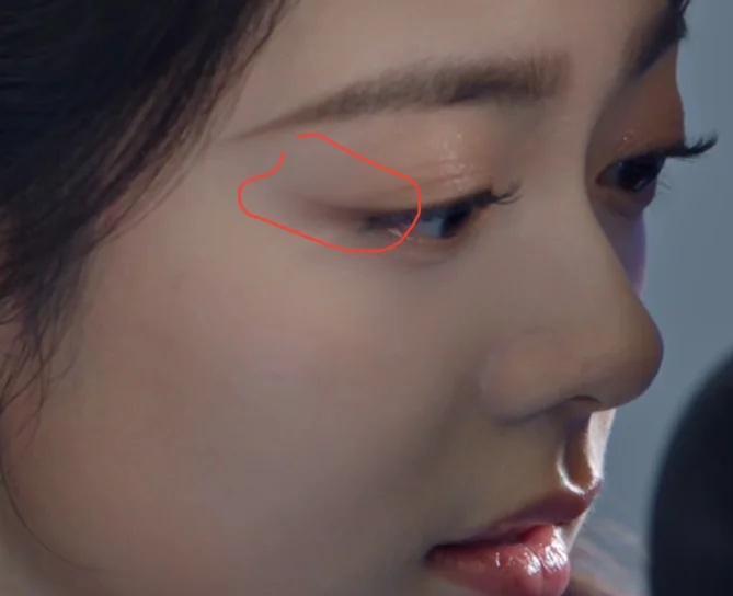 “原来眼线还能这么隐形？”赵今麦在《骄阳似我》里一抬眼，抖音5000万次播放跟