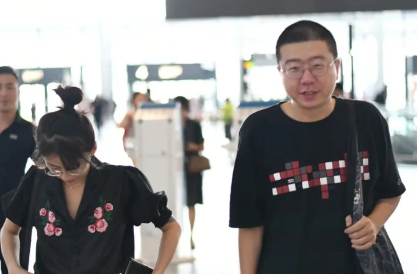 脱口秀到底是谁带火的？王自健还是李诞？脱口秀在中国的火爆有人说是因为当年上海