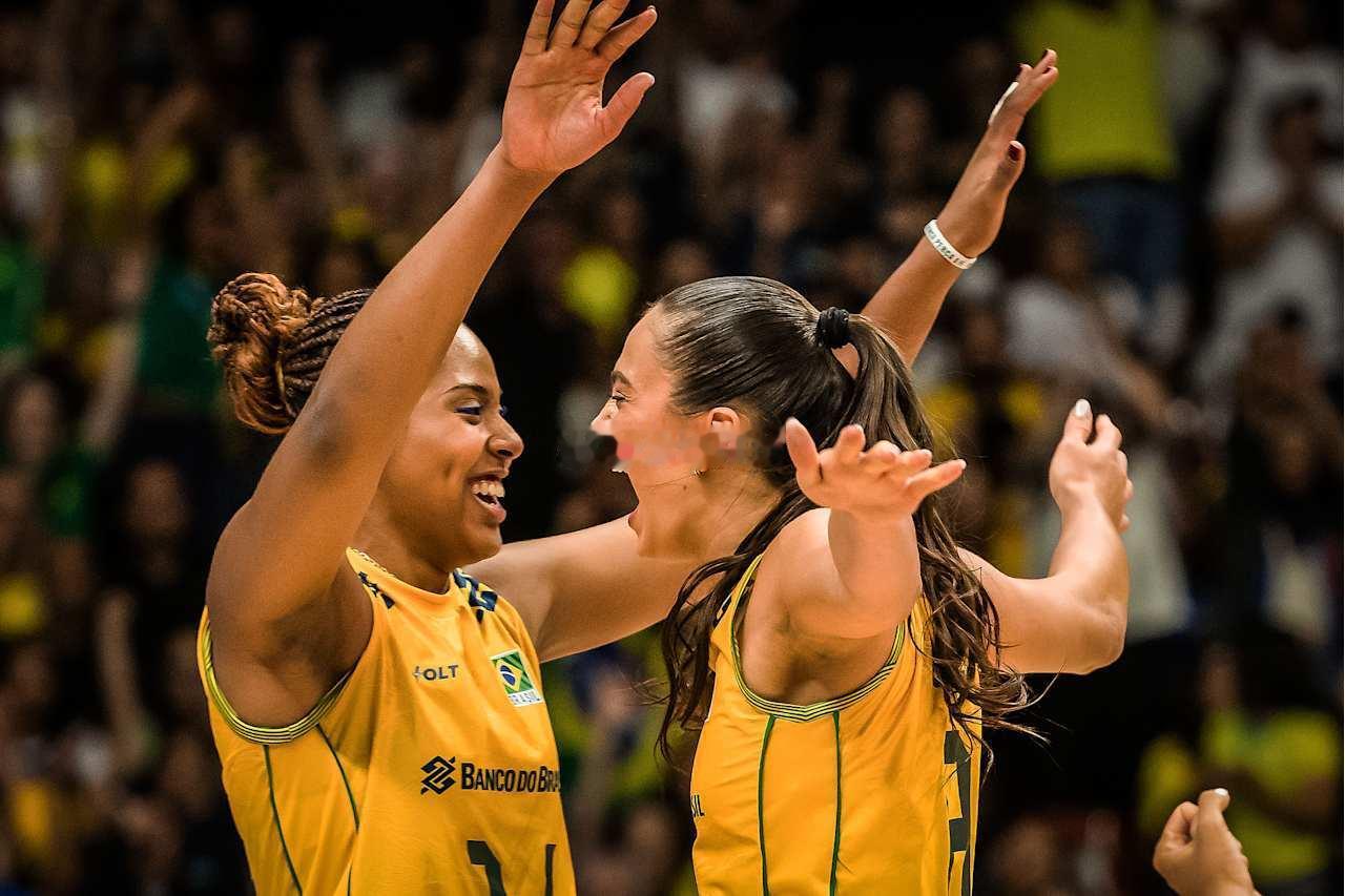 【巴西女排五局终结意大利39连胜】2026年世界女排联赛巴西巴西利亚站，东道主巴