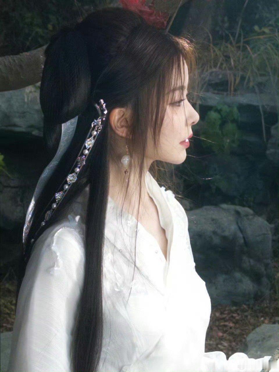 陈卓璇清冷古风美人陈卓璇古风造型古装适配度拉满✨一身古韵衬清冷，一眼沦陷的古装