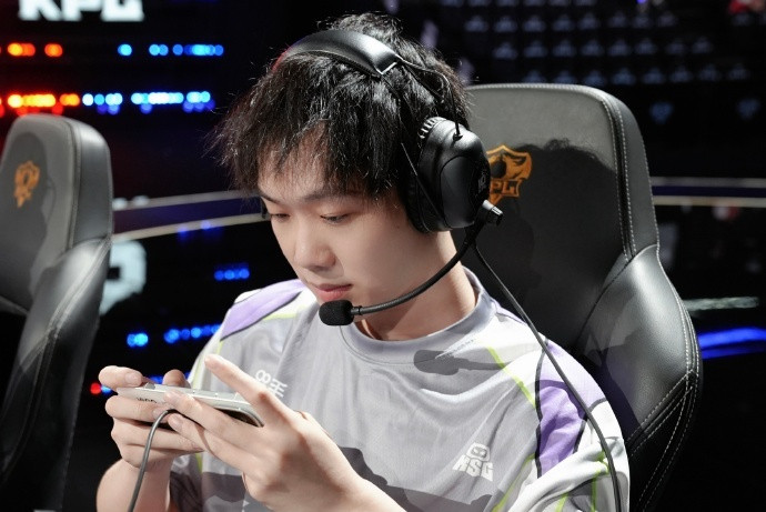 KSG锁第二轮S组KSG锁第二轮S组呀！真的棒呀