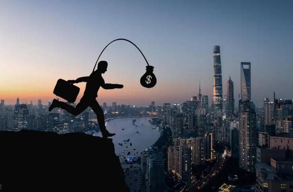 当下普通人的困境在哪里？现在大多普通男人养不起家，表面看是好工作机会少，工资水