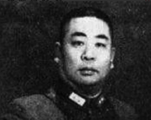 1959年，被关在功德林的国民党陆军中将，半夜去上厕所，却发现身后有一个白衣女子