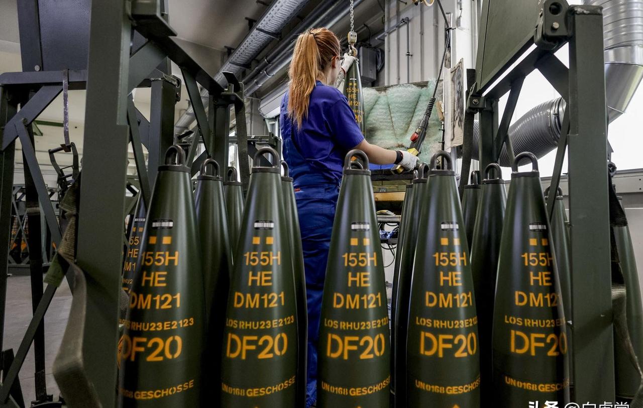 红军城：乌克兰战场的达摩克利斯之剑红军城变成焦点了，俄乌双方打得厉害，位置很关