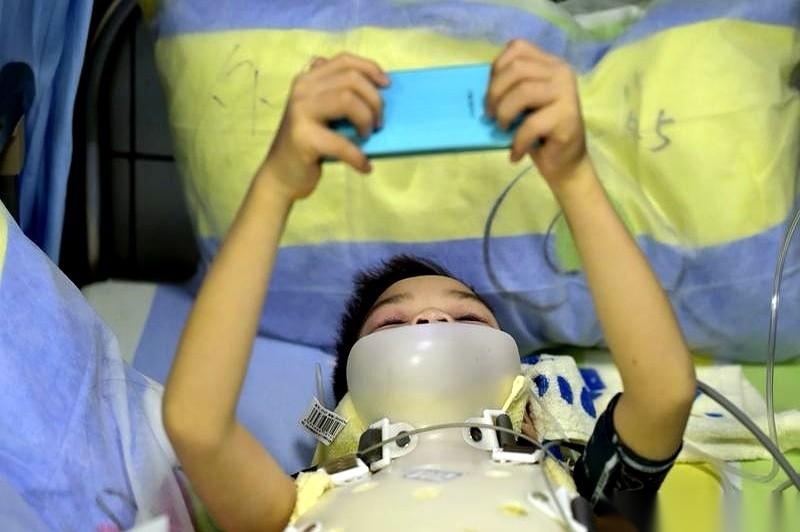 3万3一针的救命药，直接给冻成了冰疙瘩。解冻完，又面不改色地扎进了一个1岁孩子