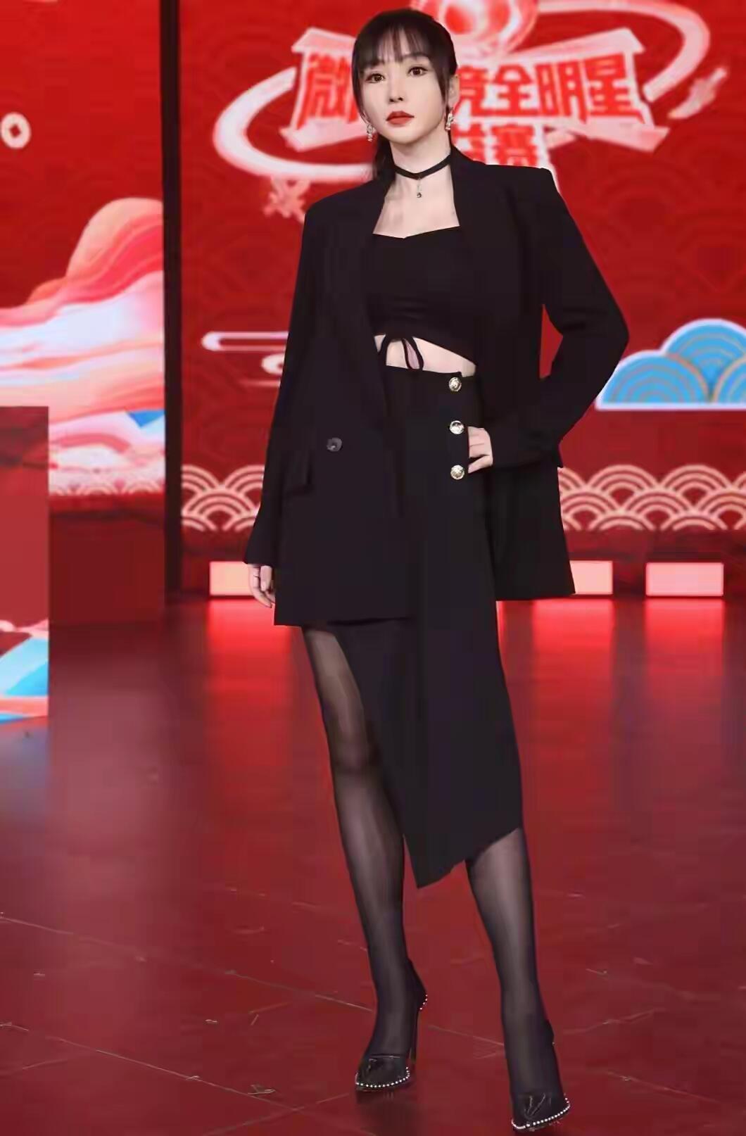 柳岩黑丝​​​
