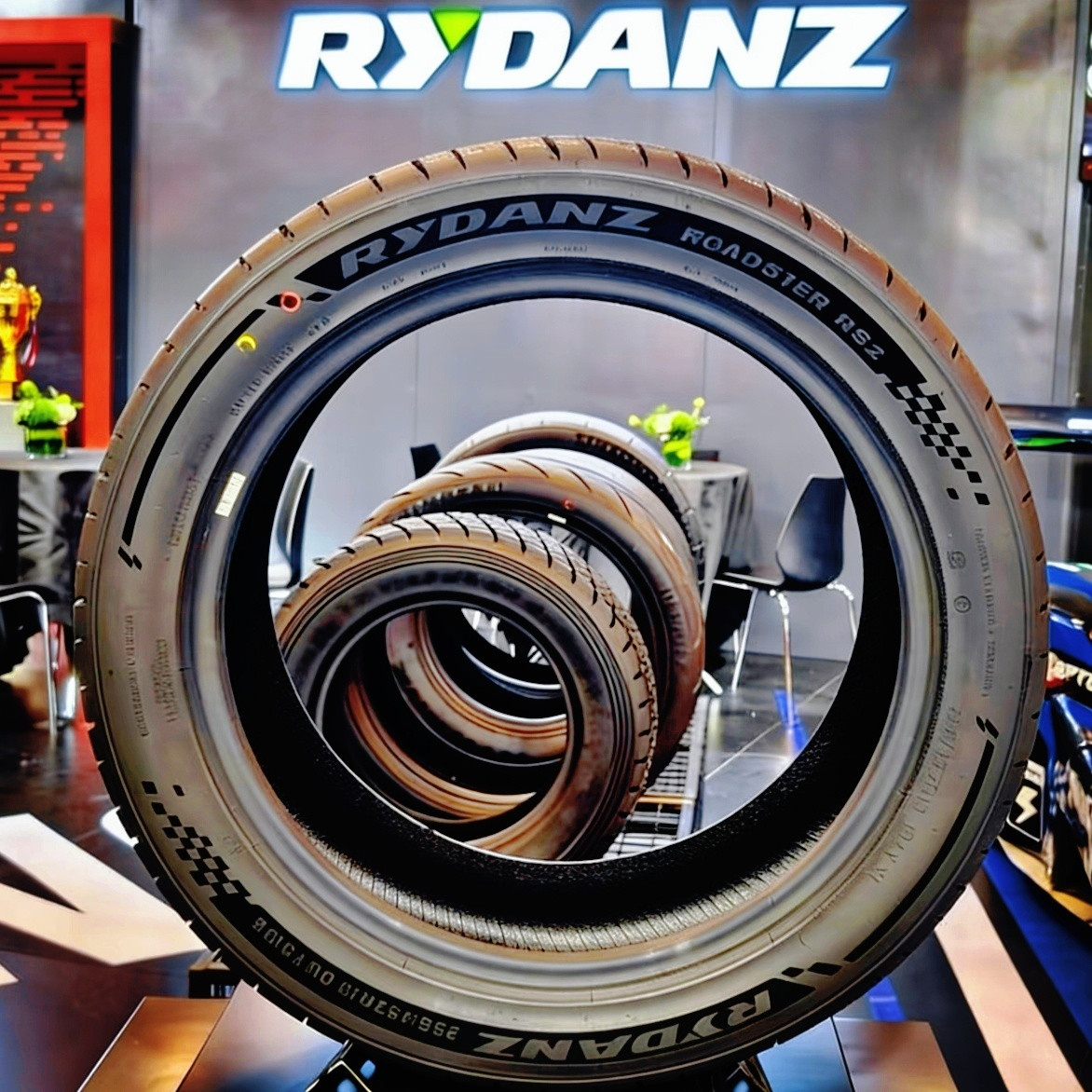 心有灵犀现在已经蔓延到轮胎领域了……国内很多轮胎品牌都出了米其林同款，大家来看看