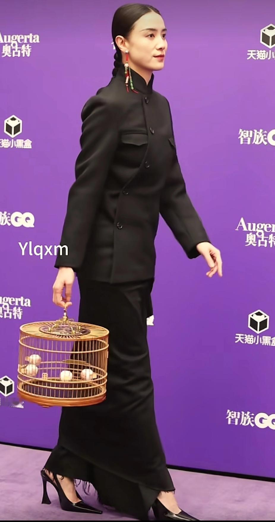 宋佳这个造型真的让我开眼！这年头想在京城娱乐圈混，果然得有门道，但要说诚意？我