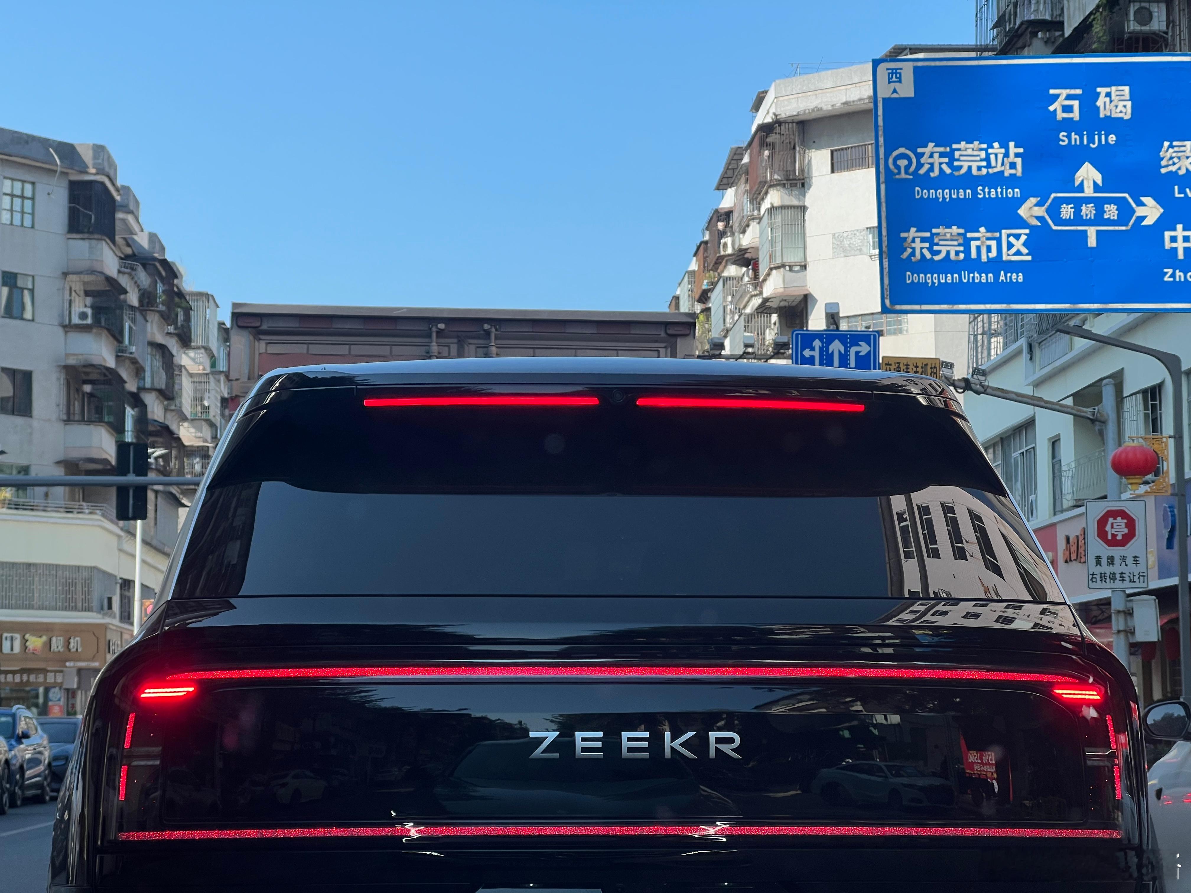 极氪9X真要成为街车了，随处可见了。年后极氪8X再出来，真不得了。大v聊车极氪9