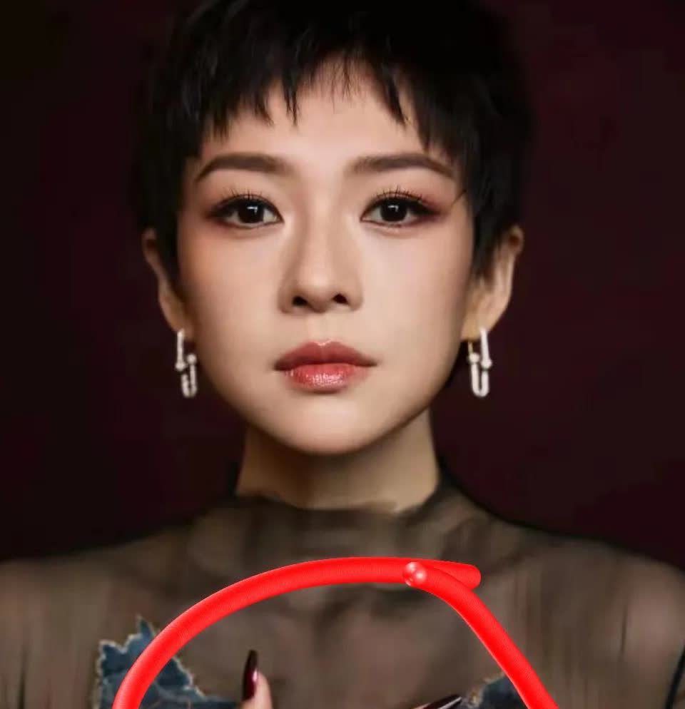 天呐，我好像终于有点明白了，章子怡为什么当初没嫁进霍家，真有可能不是