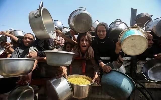 如果全球都停止出口粮食，中国能否自给自足？就这么说吧，中国停止粮食供应，全球至少