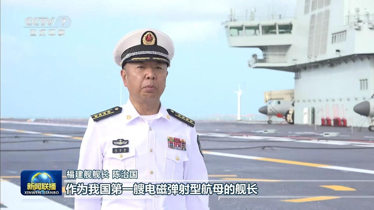 福建舰一入列，就提出“全编上舰”，美国网友，这下要学会用筷子了。美军的福特级