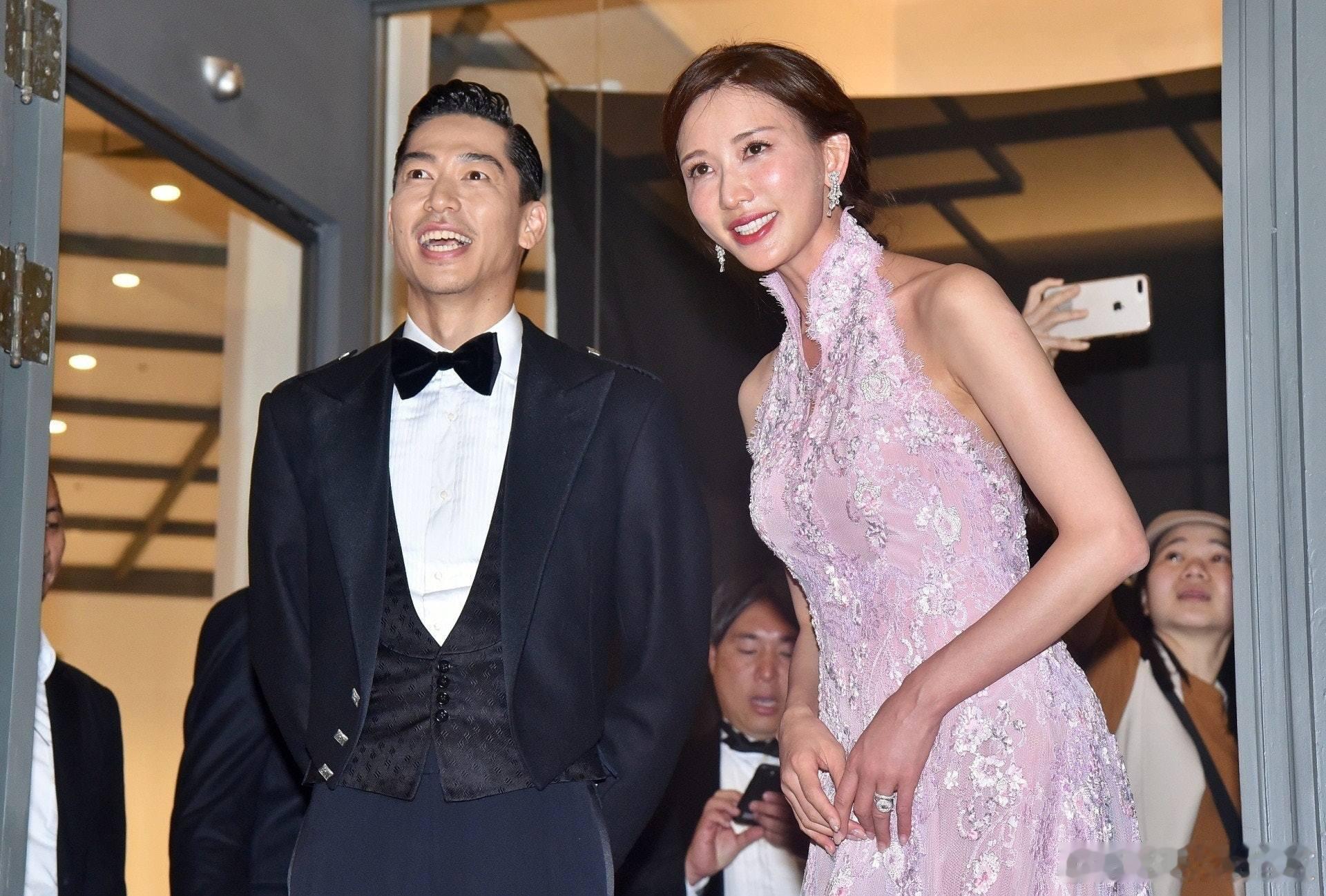 林志玲和老公因语言不通感情升温原以为语言不通会让婚姻变得艰难，没想到志玲姐姐却