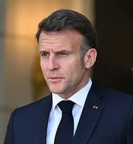 以色列是警告法国，以色列不可能不知道法国的士兵在哪里。联黎部队18日发表声明称，