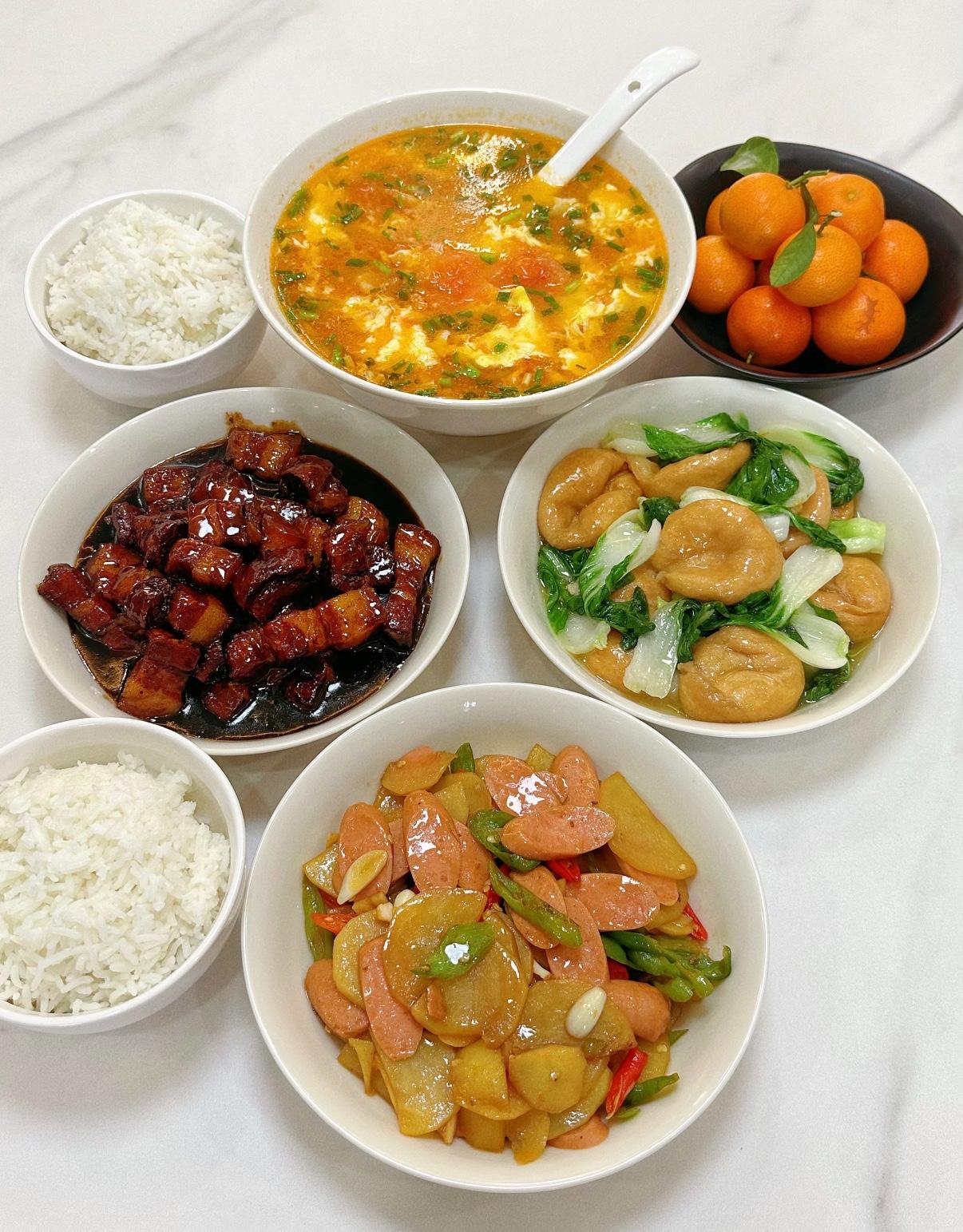 婚姻从来不是只靠风花雪月就能维系的空中楼阁，金钱虽不是幸福的唯一标准，却是婚姻的