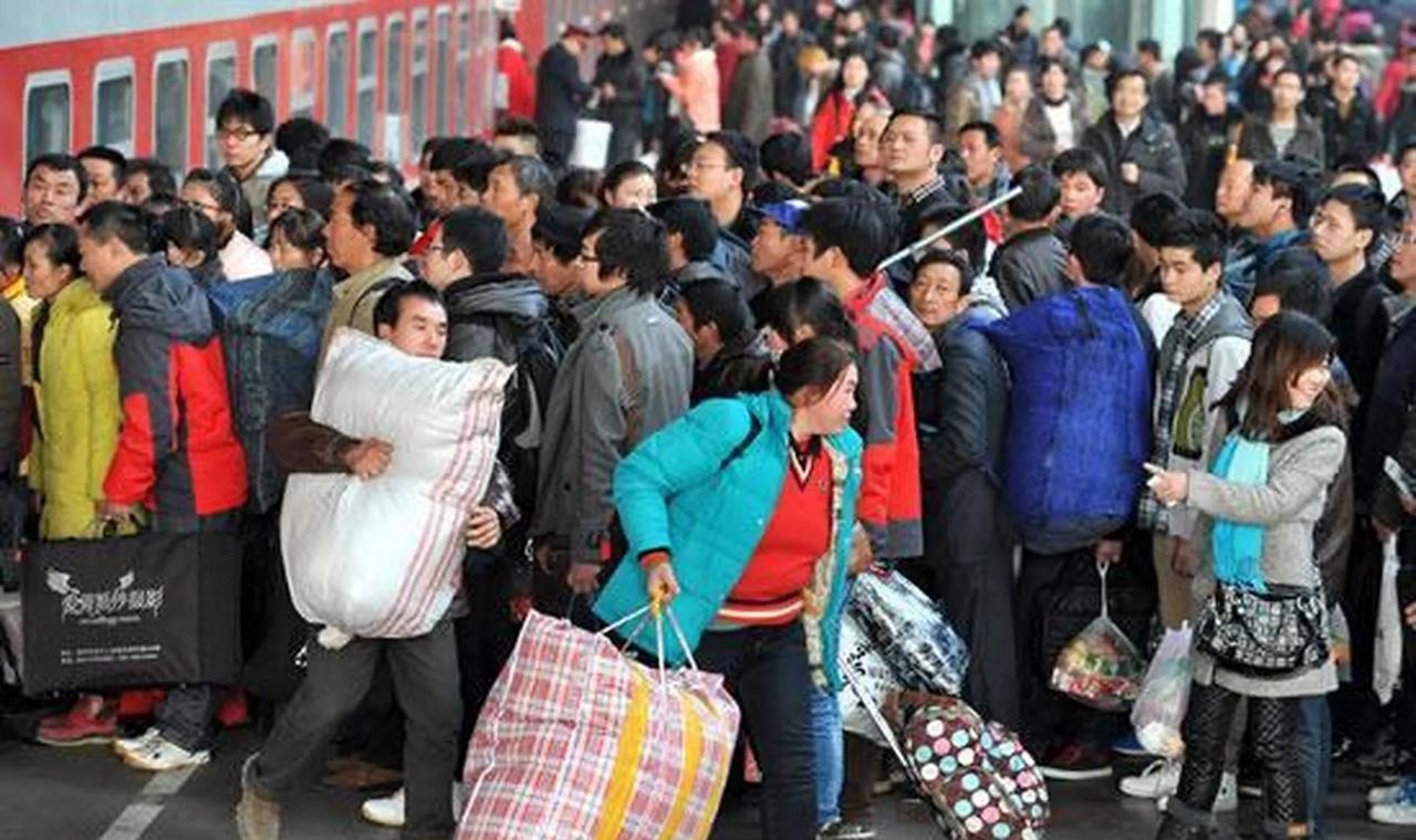 我发现，江西人和广西人有许多相同的地方。具体表现在以下几点：第一，广西人与广西