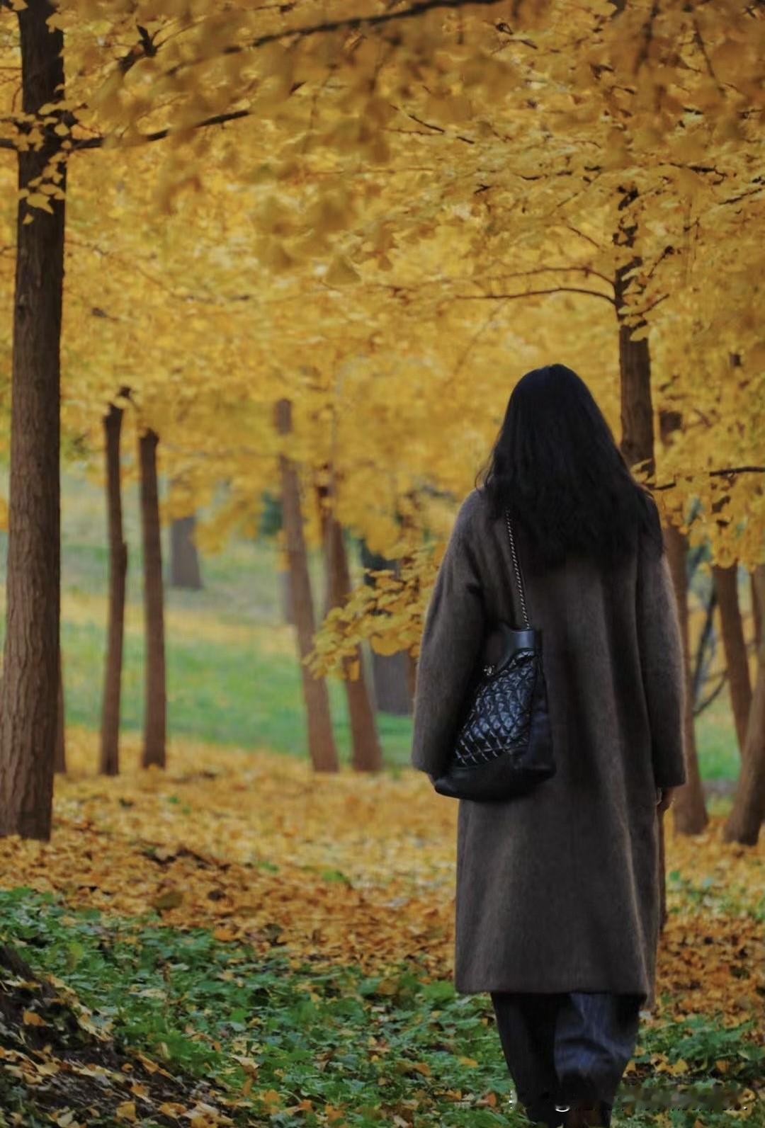 在国企待了整整10年，我真的以为能安稳干到退休…23岁毕业就进来，朝九晚五不