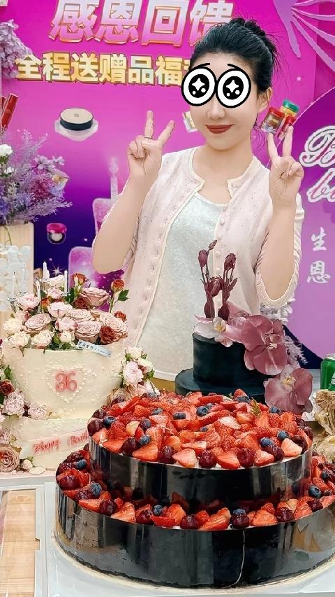 海拉尔离婚事件：阿卡冰在北京购买别墅，最近在装修。吐家八卦再次集体疯狂。常言