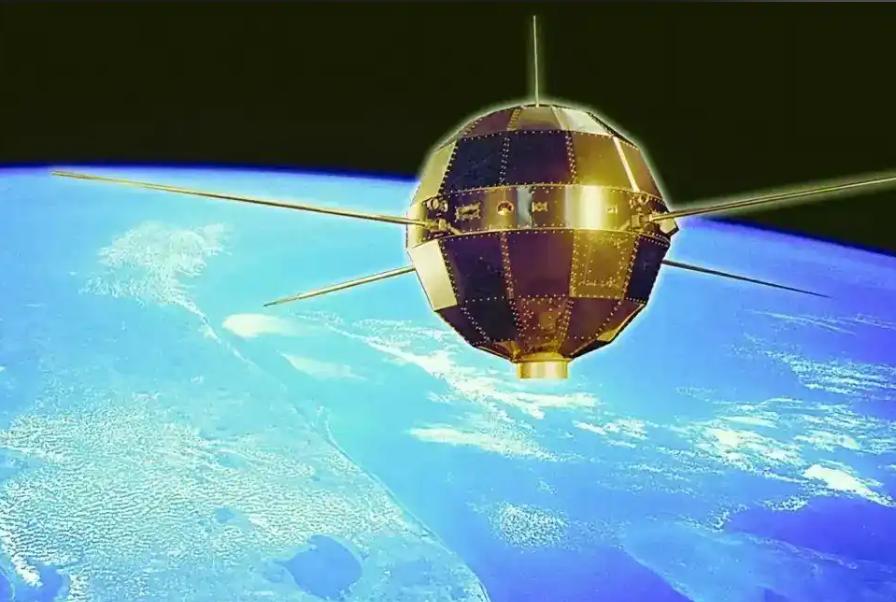 为什么东方红一号至今都没有坠入大气层？很简单，因为当初把东方红一号发射出去的时候