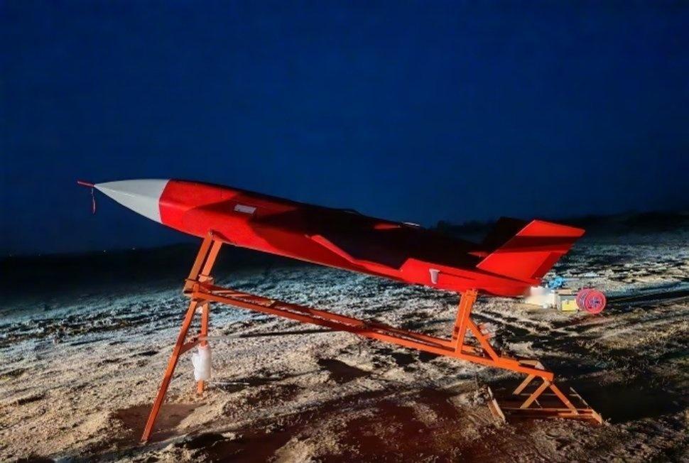 11月13日消息，由中国航发自主研制的3D打印极简涡喷发动机，圆满完成首次单发飞