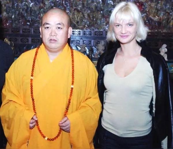 释永信私生女仕途被毁，现在可以光明正大的父女相认了去年释永信被调查出涉及