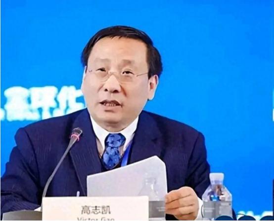 39万亿美元！美国国债光利息每天就要烧掉近3亿美元！就在5月27日深圳的一场高端