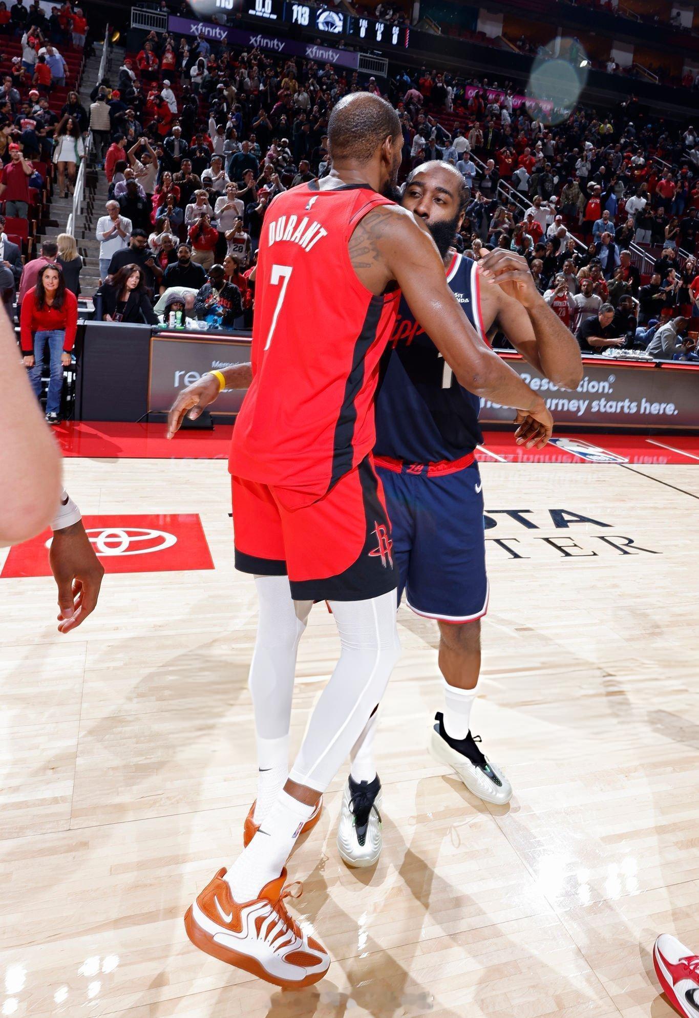 看过去再看也没有意义，往前看才有惊喜。晚安🚀