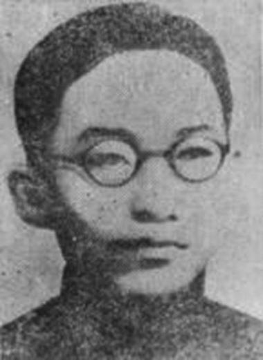 1945年，一个“汉奸”提着十亿现金和上百根金条投奔新四军，两位将领当场愣住，这