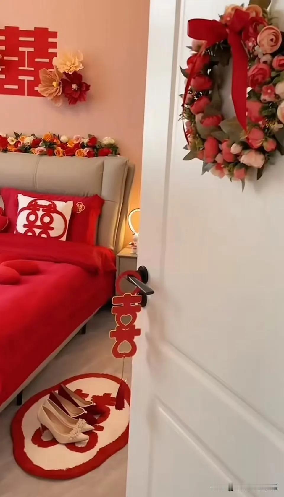 大开眼界！大妈全款给儿子买婚房，房产证却只写自己名字，只给儿子和儿媳居住权！这波