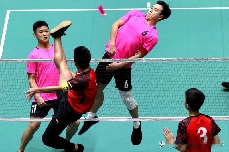 湖北队在十五运田径男、女4×100米接力决赛中双双夺冠，这成绩简直逆天！11月2