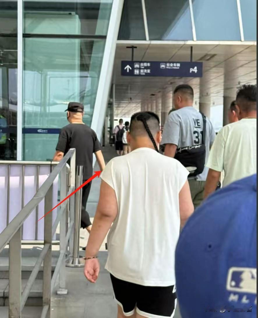 郭德纲，引发热议。7月18日，58岁的郭德纲，冲上热搜，最近，郭德纲又有了