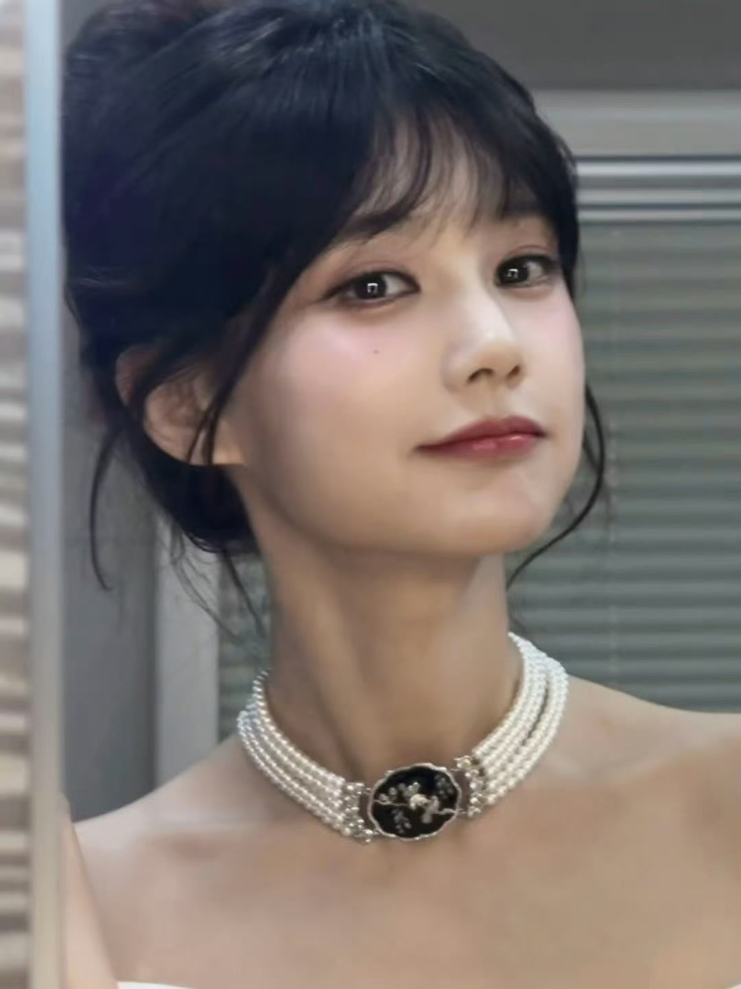 李一桐拍美人余穿了高定李一桐刘海时刻刘海儿🍐上线有了刘海儿的🍐如此美萌，从