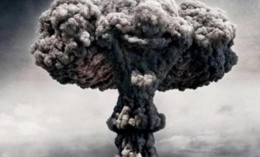我国的第一颗原子弹的成功爆炸在罗布泊爆炸,但是谁能想到原子弹的成功爆炸整整做了4