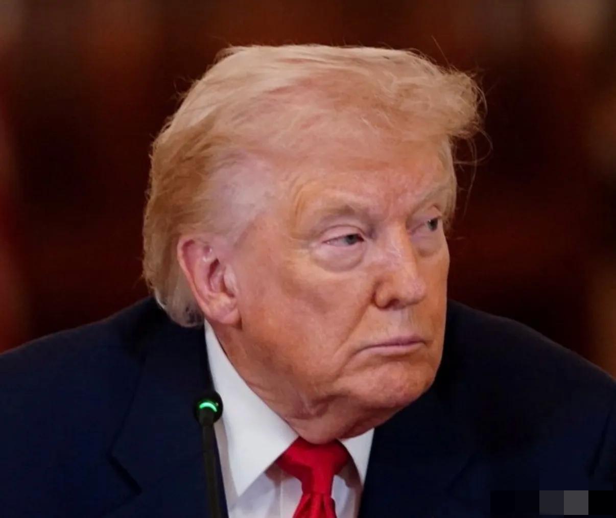 特朗普今天发文说：“对我而言，最重要的决定就是关税！最高法院清楚我的立场，清楚我