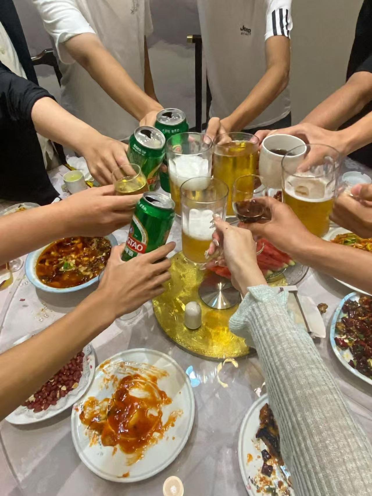 今晚聚餐