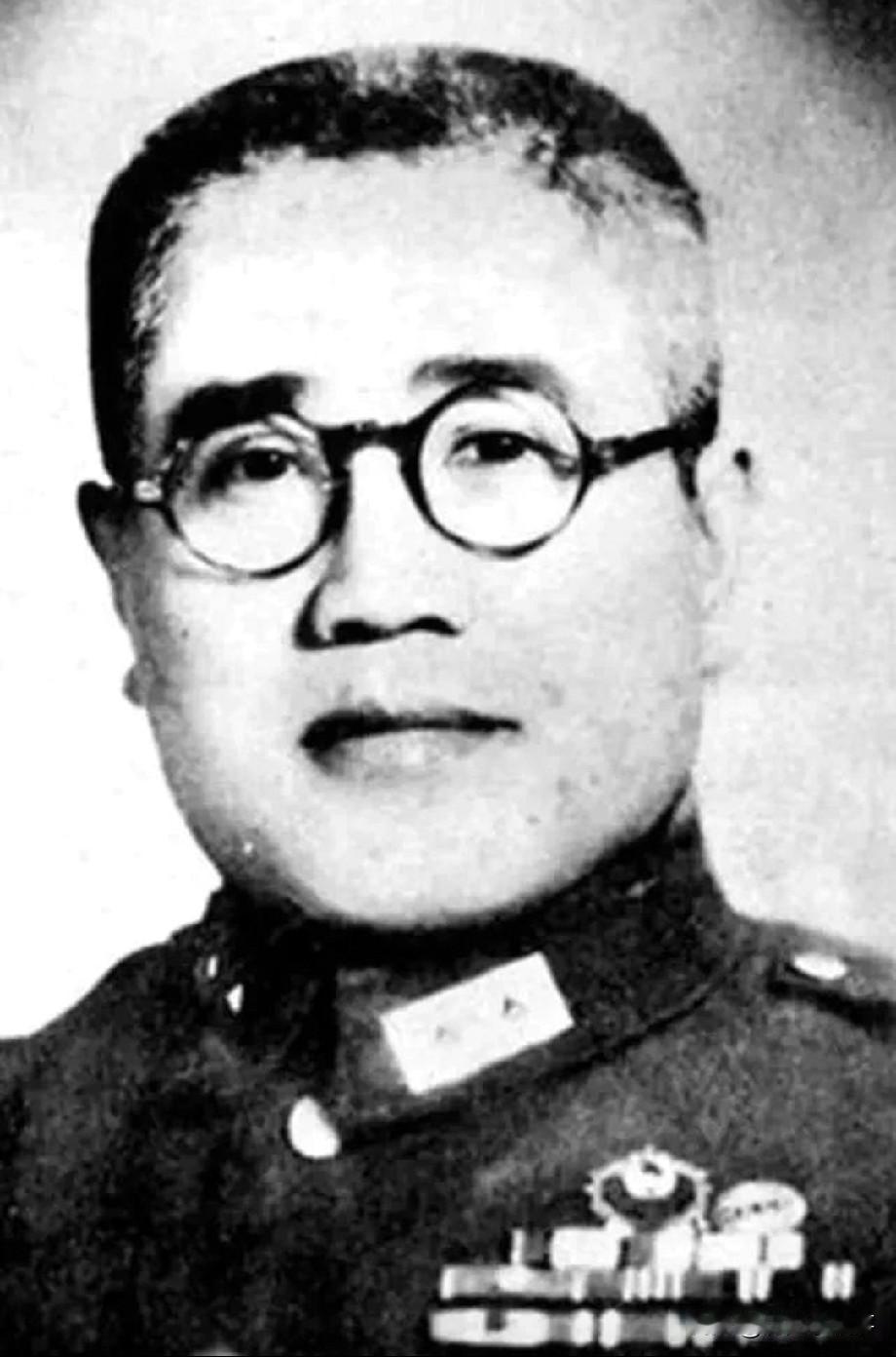 1948年10月，廖耀湘让宪兵枪毙作战不力的师长戴海容。戴海容看到宪兵后，命令卫