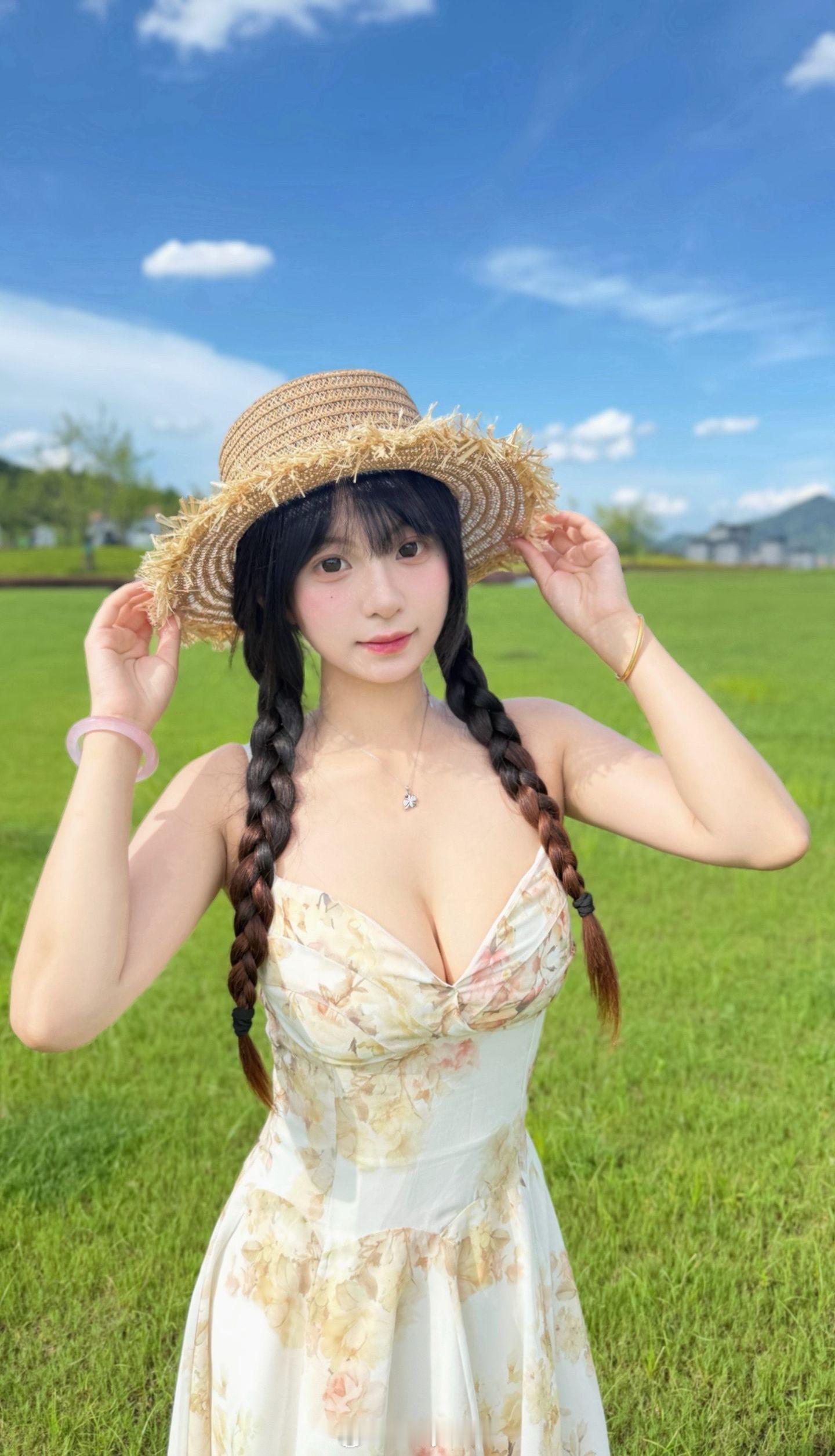 抬头看见同一片天空就当我们又见面了​​​