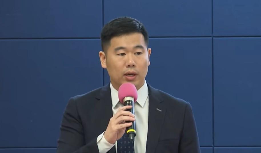 直击马记者会现场：诚品会计师事务所台北所所长周志诚说明，会计师事务所针对该基金