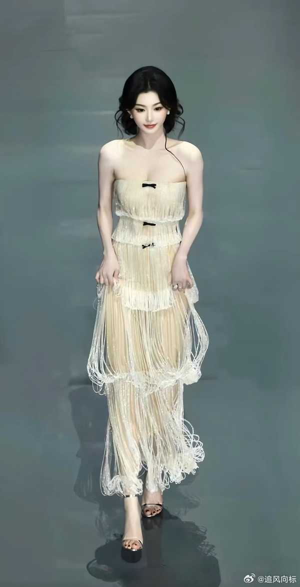 网红照着孔雪儿的长相整难道是她的错了😓就是好看的很标准啊！